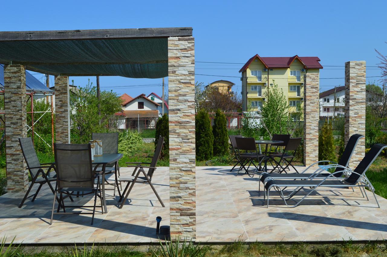 Cabane De Lemn Costinesti Luaran gambar